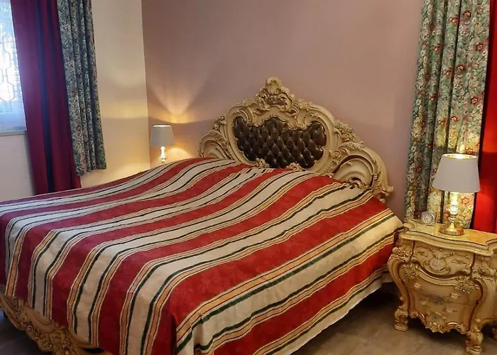 아파트 With Panoramic View & Terrace In Pino, Maggiore - Casa Roccia No 5